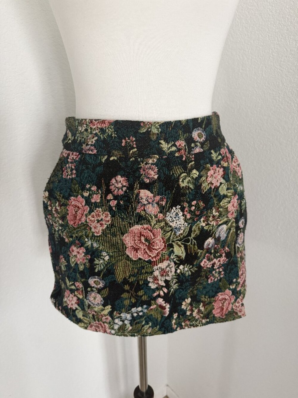 Leith Floral Tapestry Skort Womens Small Pink Green Wrap Front Mini Pockets